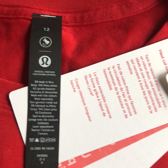 lululemon (12) Team Canada Love Crewneck T-Shirt curved hem - Picture 5 of 15